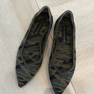 Seven7 Women's Green Camouflage Loafers
